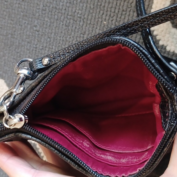 Coach Signature Wristlet Black Canvas & Siver Tone Hardware - Picture 11 of 13